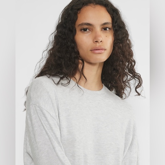 NWT Aritzia Tha Softmore Vince Sweater in Gray, Sz Small - Picture 4 of 16